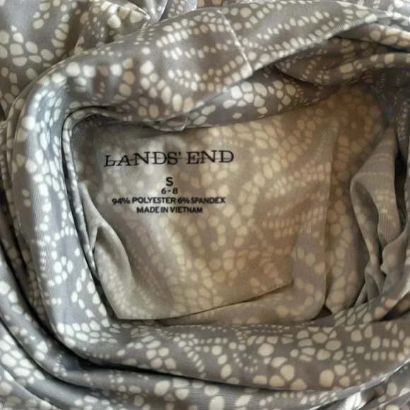 Lands’ End Silver/Off white Turtle Neck Floral Top Size Small - Picture 5 of 5